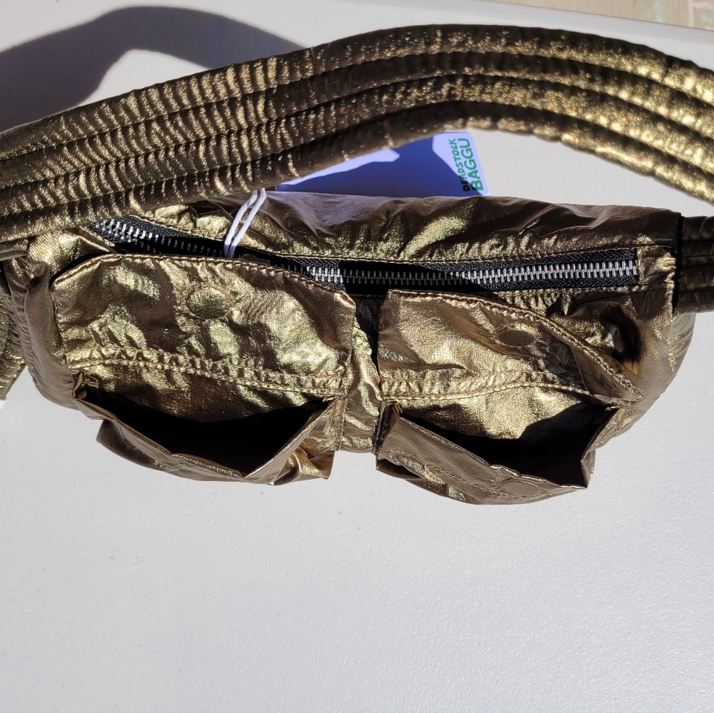 Baggu Metallic Brass Small Cargo Shoulder Bag - Picture 4 of 8